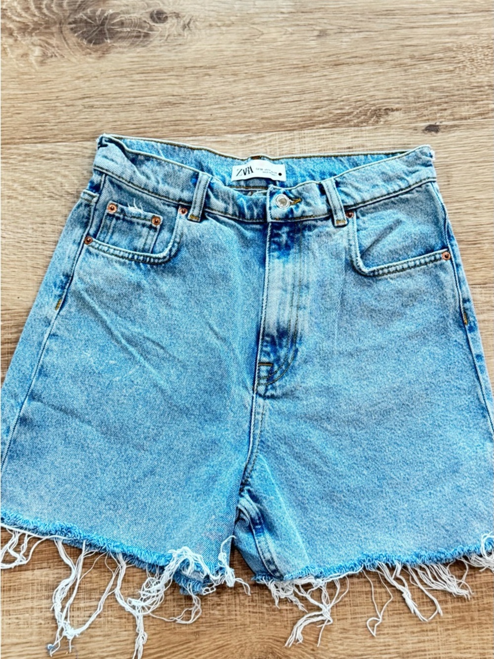 Zara 90s Washed Blue High-Rise Denim Cutoff Shorts